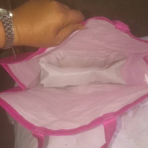 Large Vera Bradley reusable tote - Picture 2 of 2